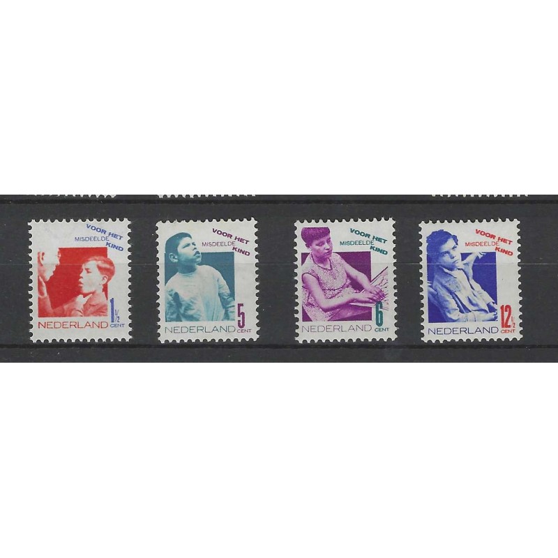 Nederland 240-243 Kind 1931  MNH/postfris  CV 150 €