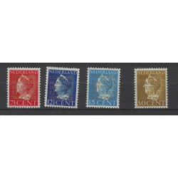 Nederland D16-19  Dienst 1940  MNH/postfris  CV 120 €
