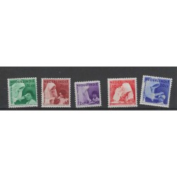 Ned. Indie  241-245 MISSIE-zegels MNH/postfris CV 15 €