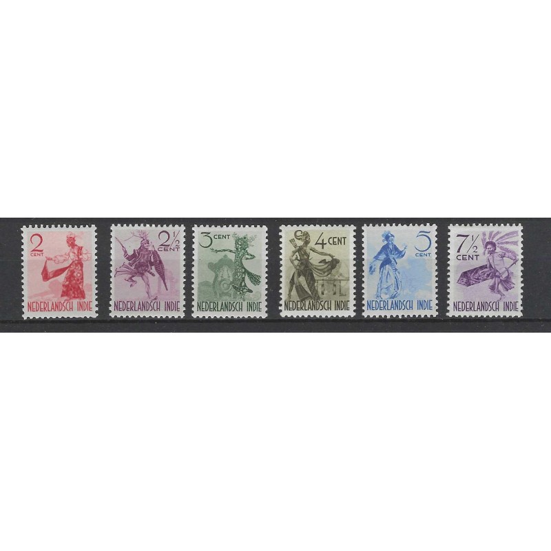 Ned. Indie  298-303 Inheemse dames MNH/postfris  CV 3,50 €