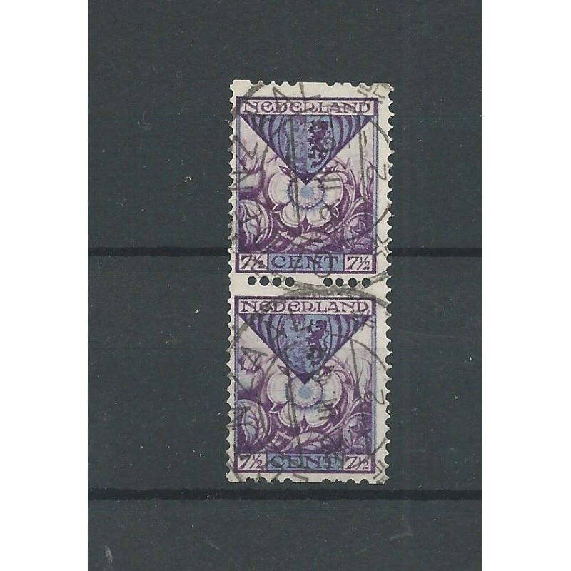 Netherlands R72  Vertical pair  VFU/used  CV 94,5 €  SUPERB !!