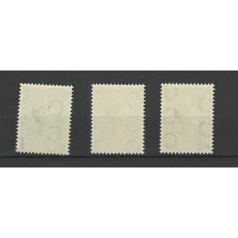 Suriname 187-189 Wilhelmina  MNH CV 14 €
