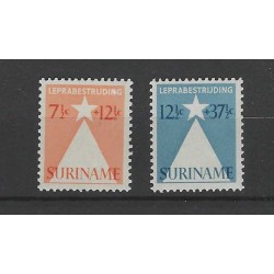 Suriname 247-248 Leprazegels MNH CV  10 €