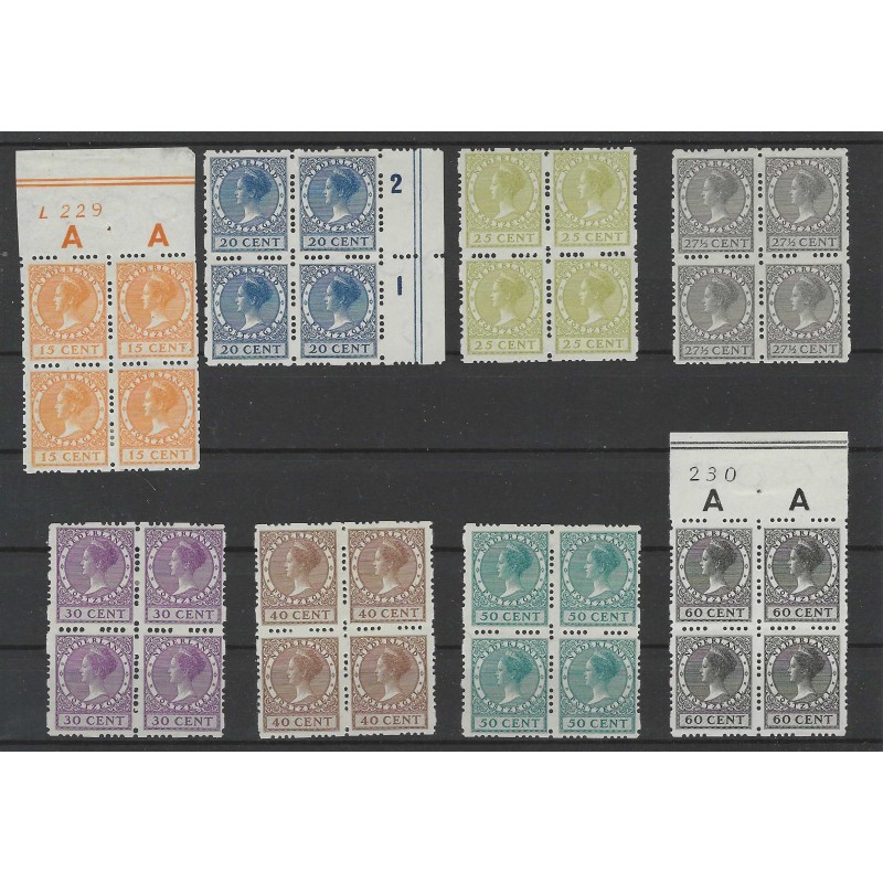 Nederland R33-56  Viezijdige roltanding blokjes van 4 MNH/MH CV 1700 €