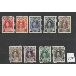 Suriname 118-126 Wilhelmina MNH CV 200 €