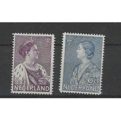 Netherlands 265-266  Crisis stamps  MNH  CV 67 €
