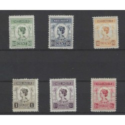 Ned. Indie 129-134 Wilhelmina  MH/ongebr CV  75 €  131, 132 zonder gom