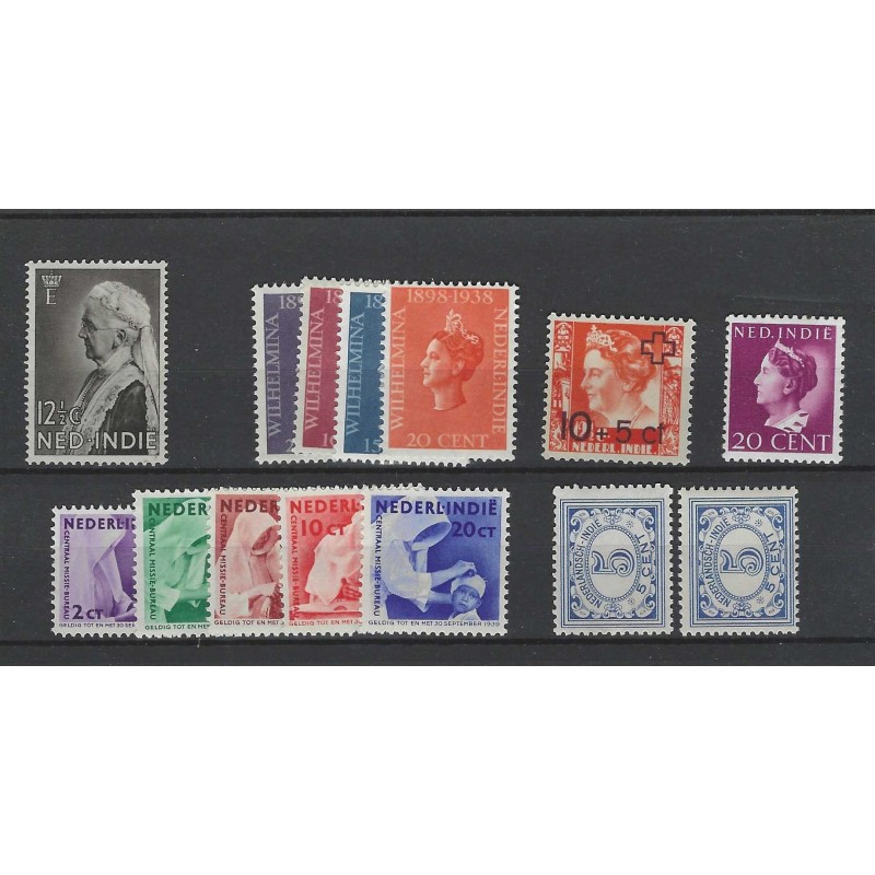 Dutch East Indies  12 series/stamps jaren 30-40  MNH CV 155 €