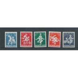 Netherlands 715-719 Child Welfare  1958  MNH  CV 10 €